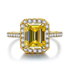 2ct Green Moissanite Ring - SnaggIt