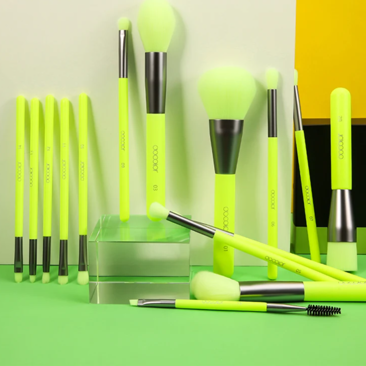 Professional Neon Green Master Series – High Visibility Precision Makeup Brush Collection