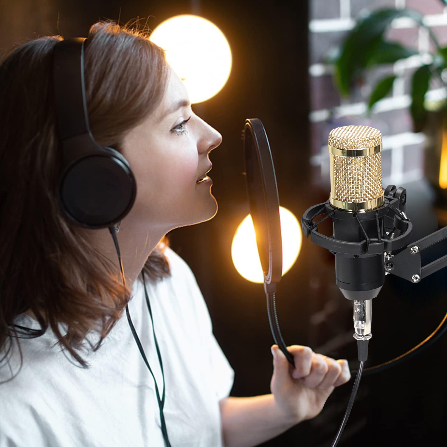 V8K Sound Card & Condenser Microphone Set by Snagg An Audio Mixer